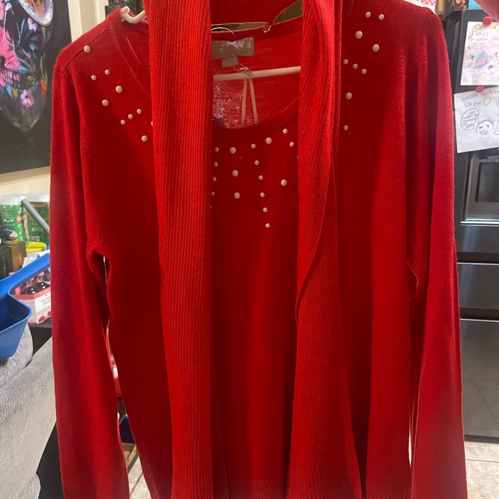 Red top - Picture 2 of 2